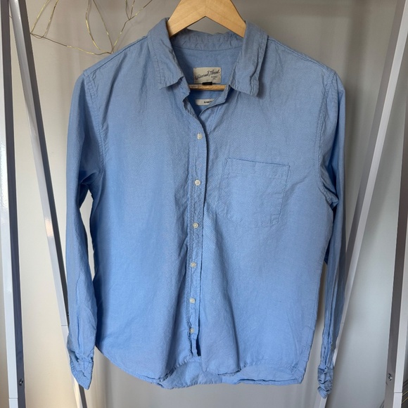 Universal Thread Blue Buttton Down - Picture 4 of 7